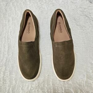 Blondo Giavana Sneaker Womens sz 10 Olive
Green Suede Waterproof Slip On Loafer